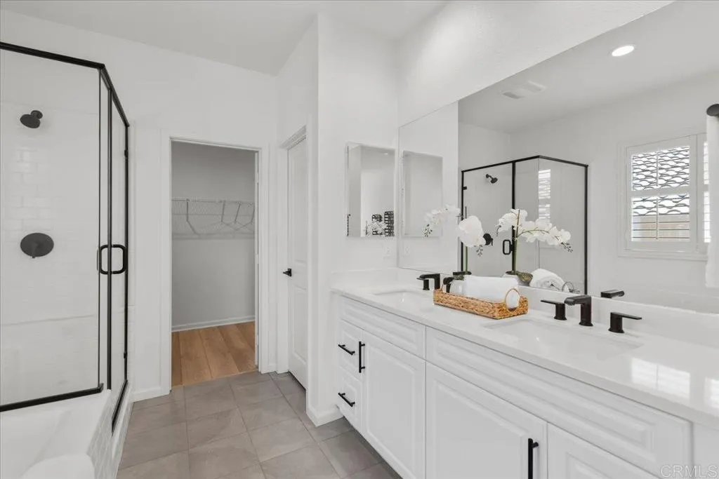 https://cdn.realtyfeed.com/cdn/127/306492252/fb2d633417e4dc16483ff5fd94475f40.webp