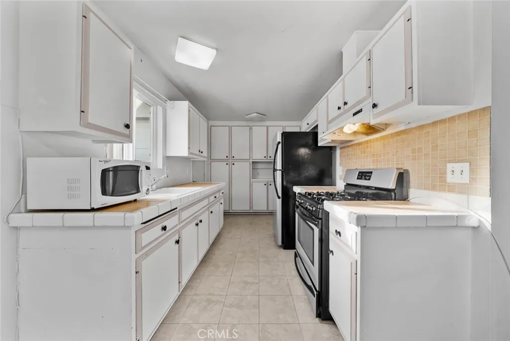https://cdn.realtyfeed.com/cdn/127/306492265/efe2c9e941c4b831162f845ef9716734.webp
