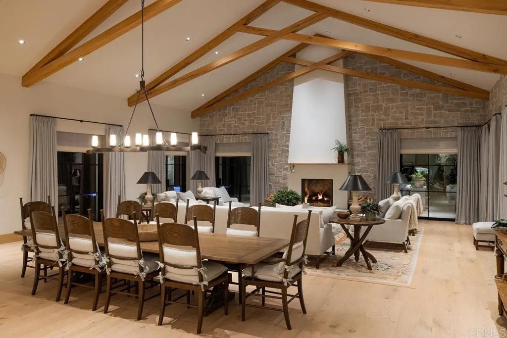 https://cdn.realtyfeed.com/cdn/127/306492268/282ed10c8d2c9cd5bd4ad28e12e01209.webp
