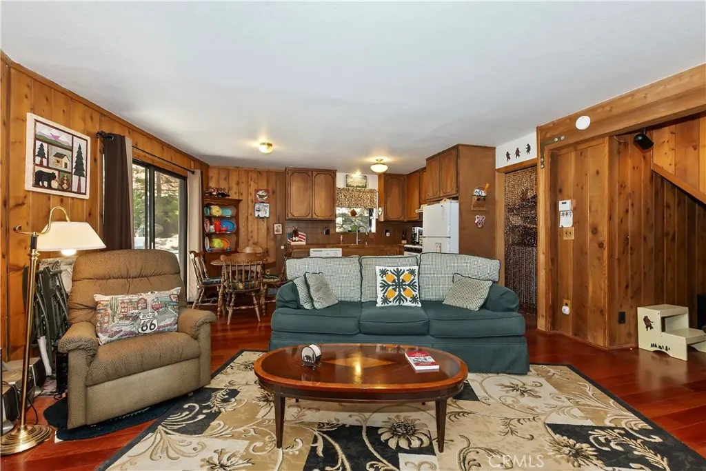305 Cedarbrook Drive, Twin Peaks, CA 92391 - Photo 4 of 24, Twin Peaks, CA