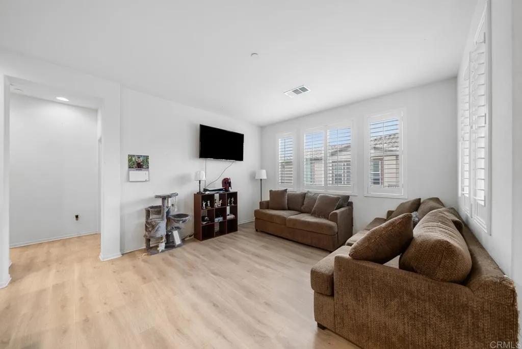 Photo #12: PTP2505330 Listing: Photo #12