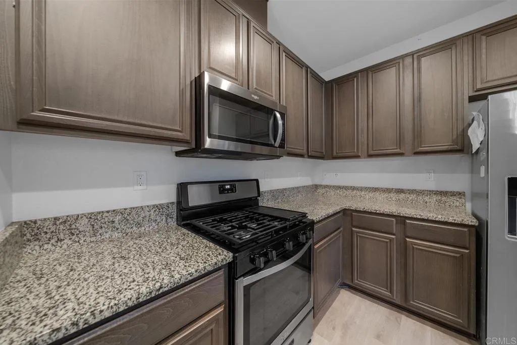 Photo #5: PTP2505330 Listing 