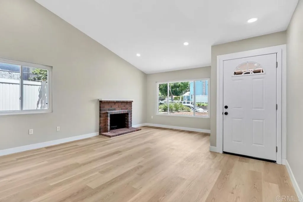 https://cdn.realtyfeed.com/cdn/127/306492676/5d8ad375cbfd5ae0accce37f6bf21292.webp