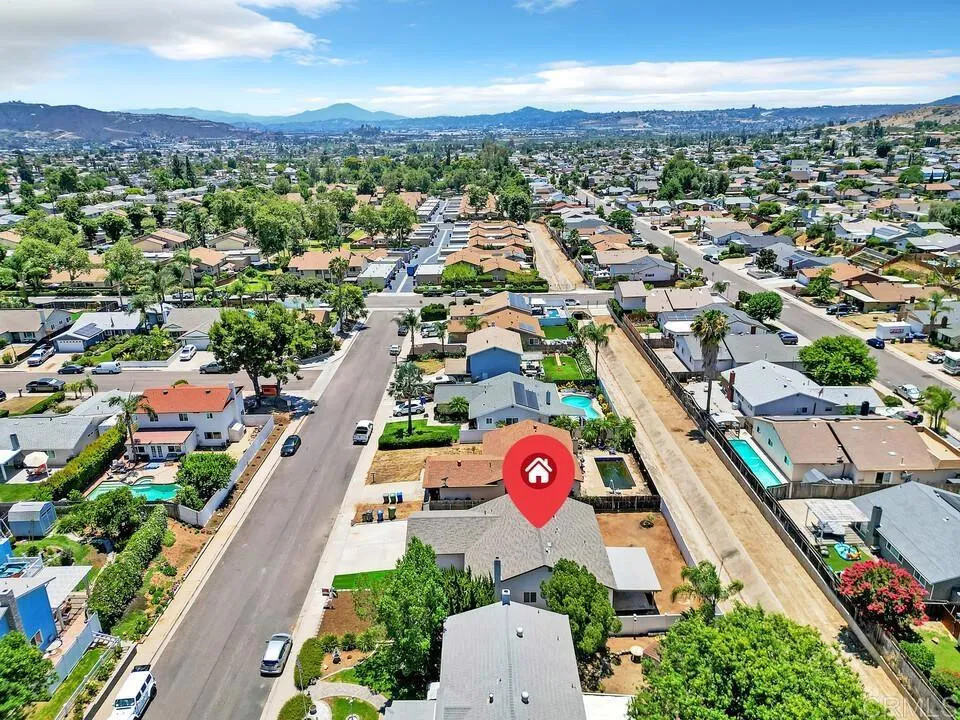 https://cdn.realtyfeed.com/cdn/127/306492676/8c119648685835a4540ed00836666566.webp