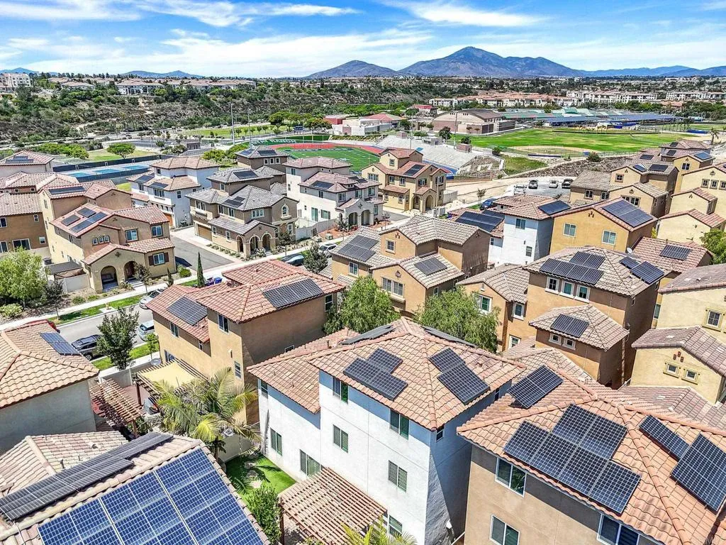 https://cdn.realtyfeed.com/cdn/127/306492677/813f99954f906c9bd4f0aa02112e56e2.webp