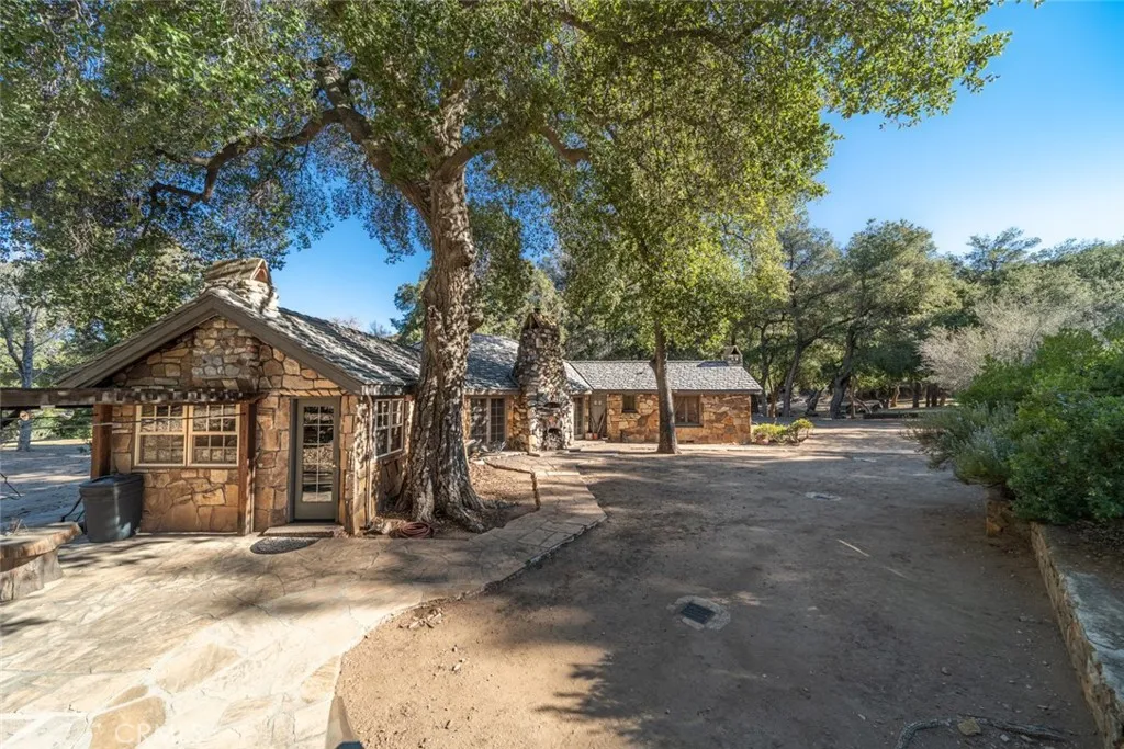 https://cdn.realtyfeed.com/cdn/127/306492684/65e48ff6803fd3059e9cd9a94169a3df.webp