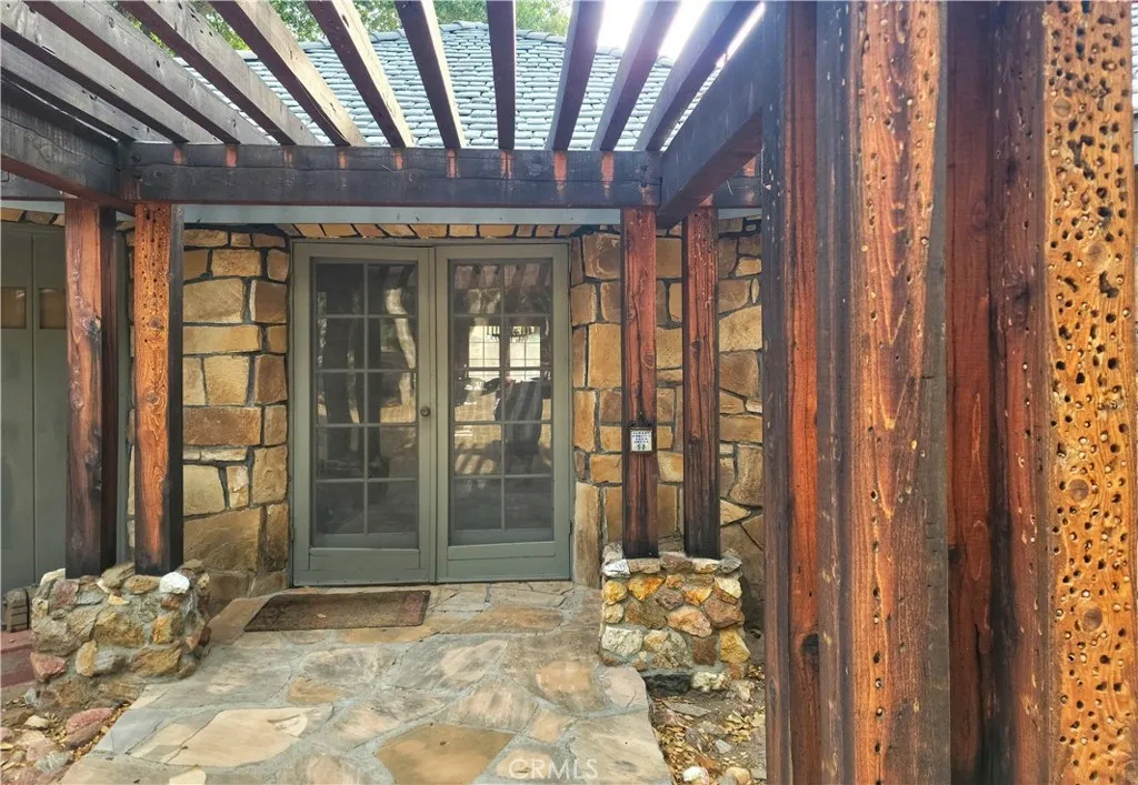 https://cdn.realtyfeed.com/cdn/127/306492684/eea0d16a747d2980df4a588f9f250bd9.webp