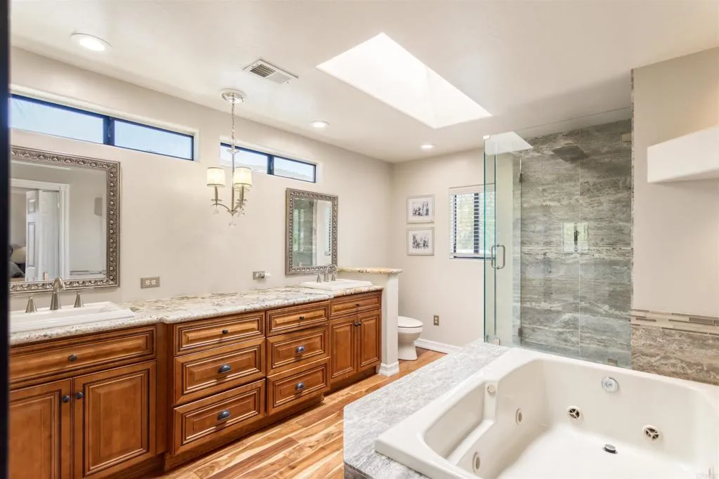 https://cdn.realtyfeed.com/cdn/127/306492771/027d09e1b51cd627d8e2abe24ca970b6.webp
