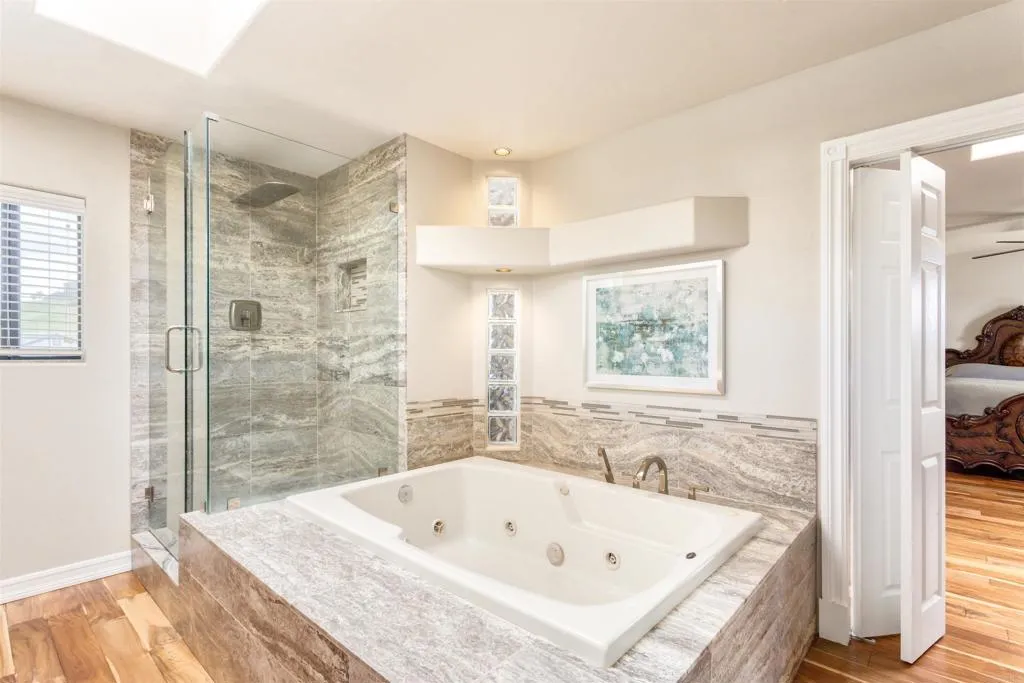 https://cdn.realtyfeed.com/cdn/127/306492771/0652800aa05c51f46a134a3e1fe9b27d.webp