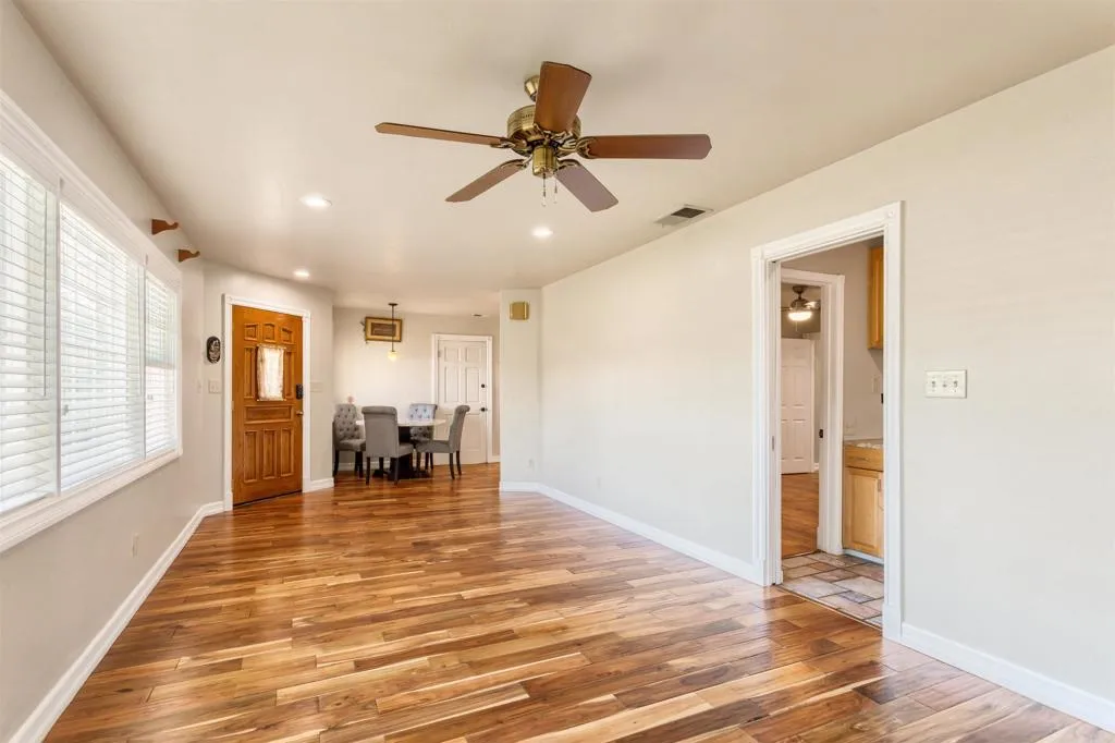 https://cdn.realtyfeed.com/cdn/127/306492771/d0bdd8f865c6b33b7b70cfa9b9e5894a.webp
