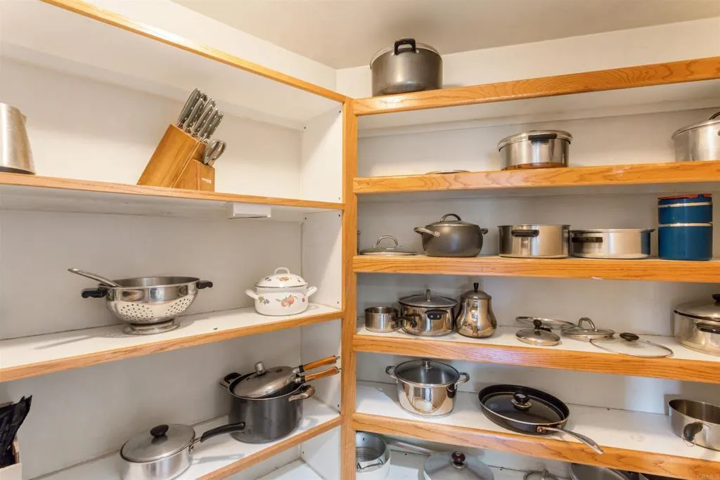 https://cdn.realtyfeed.com/cdn/127/306492771/da11d9f63e25eb092db2a923e49f7b65.webp