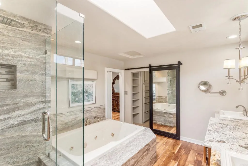https://cdn.realtyfeed.com/cdn/127/306492771/e04369d9878da4db48426e83a2d97779.webp