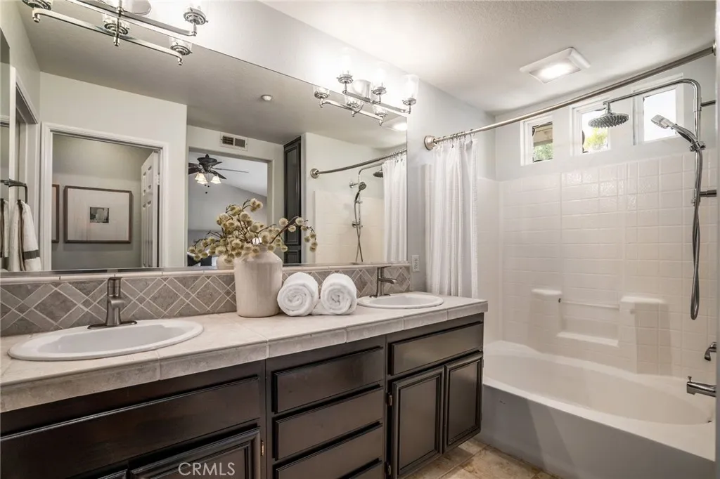 Photo #12: OC25147312 Listing: Photo #12
