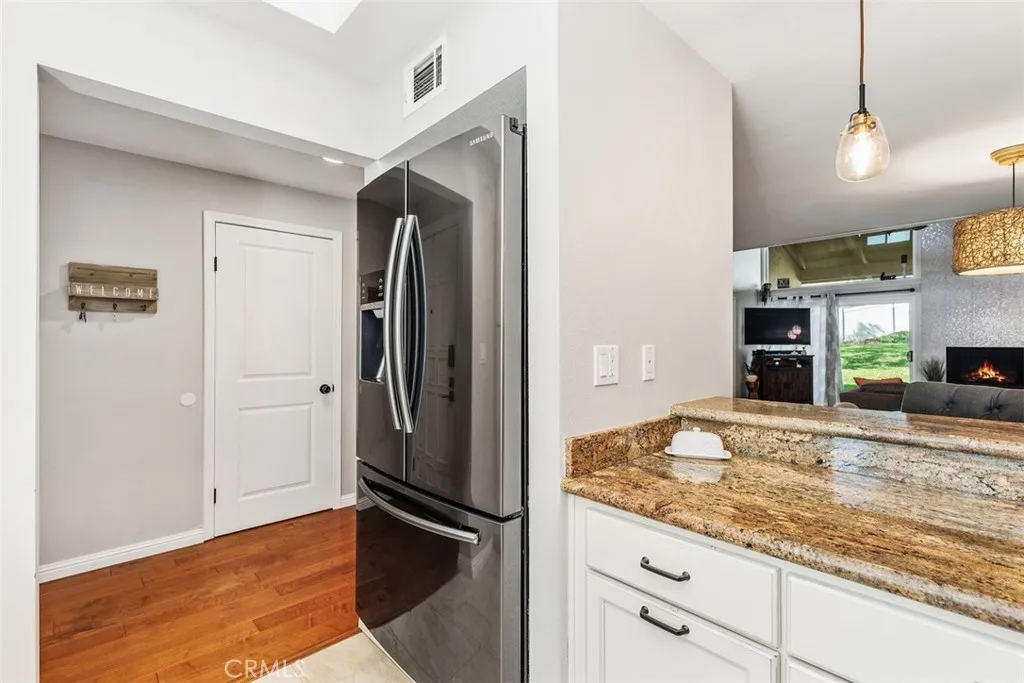 Photo #9: SW25158579 Listing: Photo #9