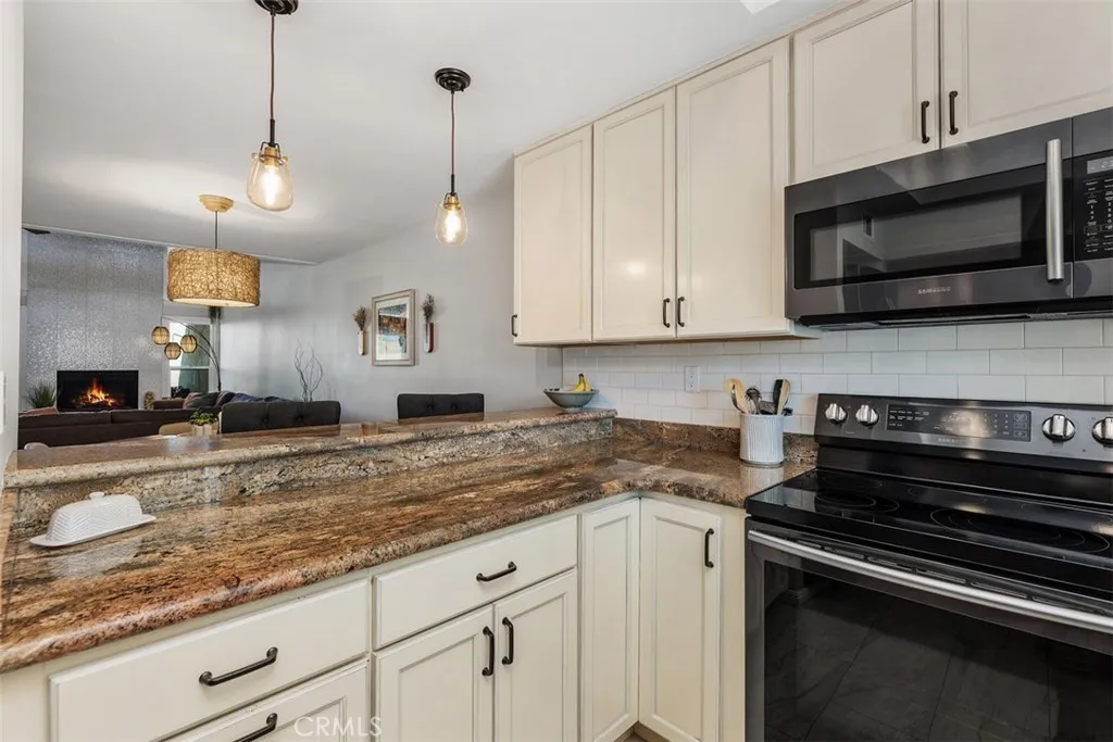 Photo #8: SW25158579 Listing: Photo #8