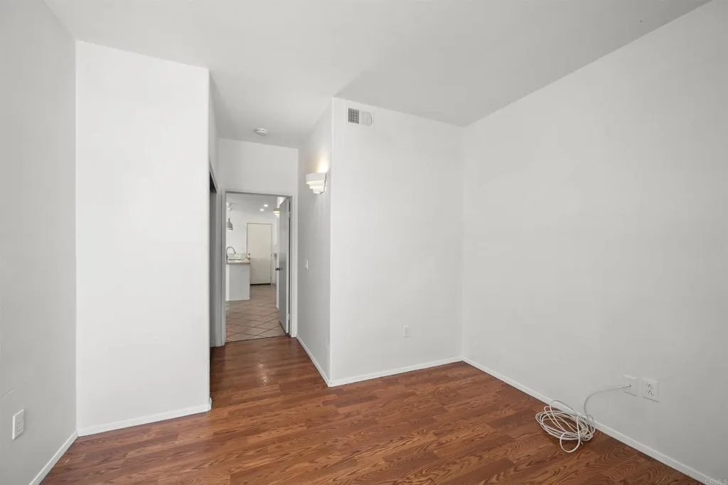 Photo #27: PTP2505342 Listing: Photo #27