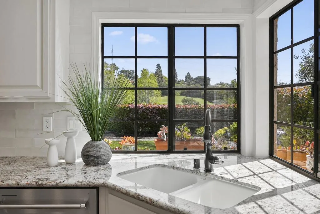 https://cdn.realtyfeed.com/cdn/127/306492871/8cfa6cbd7aa0f3ae2c6d011a56de1bb0.webp