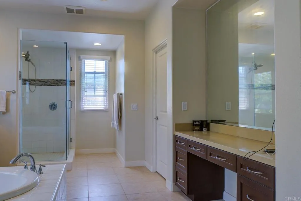 https://cdn.realtyfeed.com/cdn/127/306493107/2181b29876a7392cb489ddb3d3aebb6b.webp