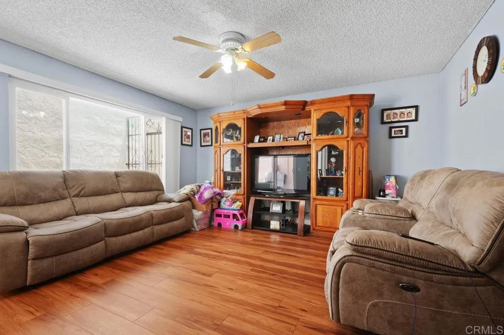 Photo #3: PTP2505345 Listing 