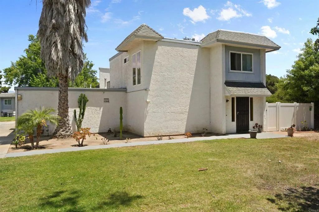 MLS: PTP2505345 Condo For Sale