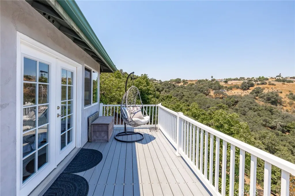 https://cdn.realtyfeed.com/cdn/127/306493189/eeffdbdaeb2de8c51c07bc813c2320dc.webp