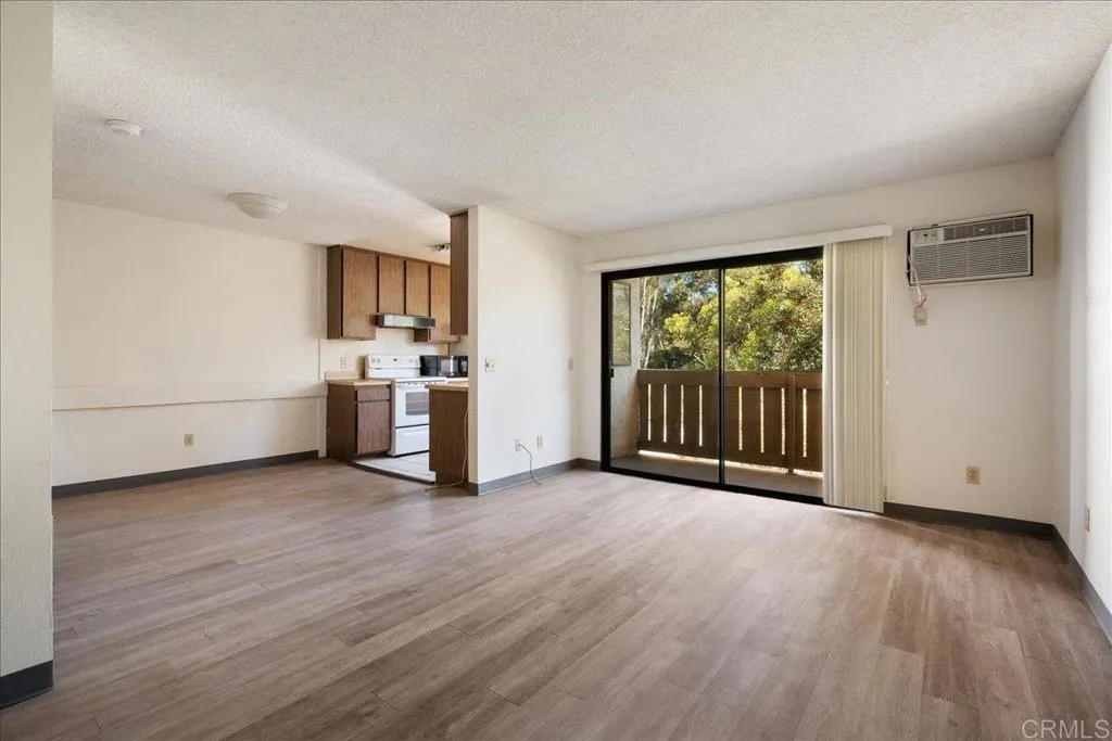 Photo #3: PTP2505347 Listing 