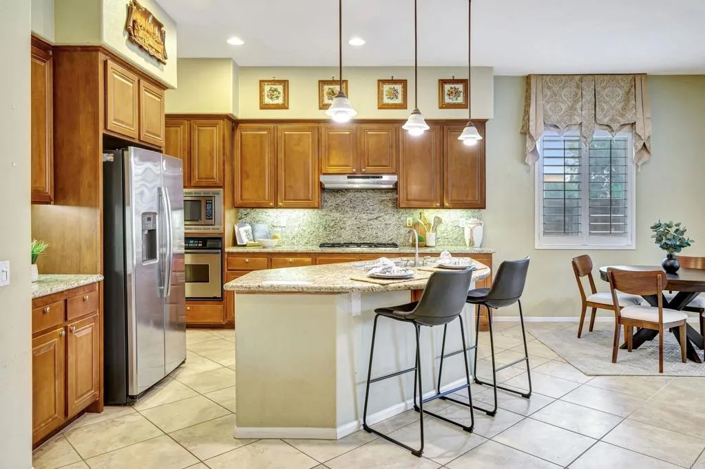 https://cdn.realtyfeed.com/cdn/127/306493214/01cf72527112cd099d45bd26b6a30a17.webp