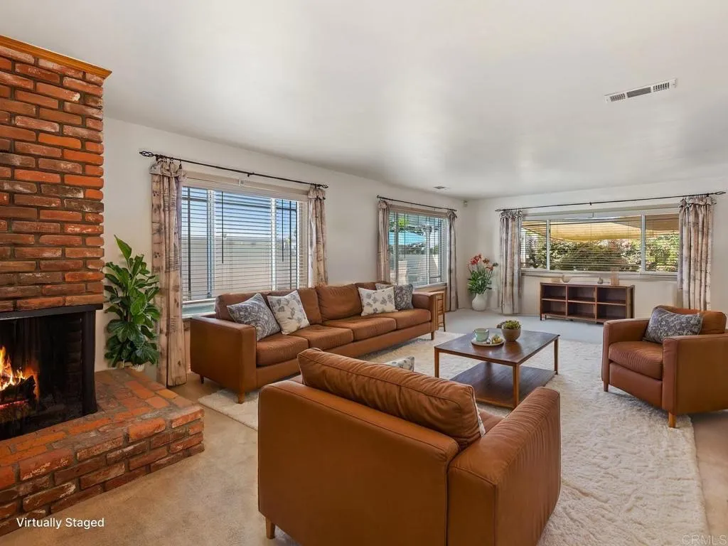 https://cdn.realtyfeed.com/cdn/127/306493271/4caa7c47183b4ee9213d817861e1df1b.webp