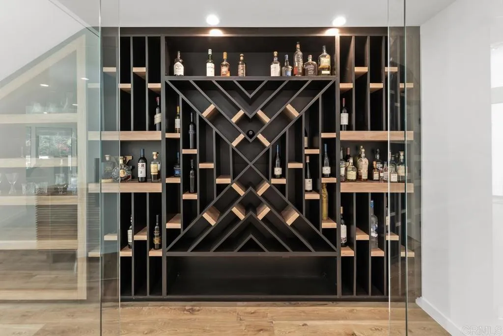 https://cdn.realtyfeed.com/cdn/127/306493420/65040681c322937e0be3945a3da187d2.webp