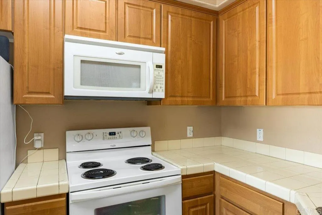 https://cdn.realtyfeed.com/cdn/127/306493422/0715c11e7c572609d53b3afe86750ca6.webp
