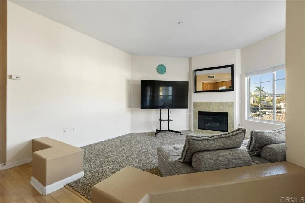https://cdn.realtyfeed.com/cdn/127/306493422/41d10e3ee5be55472d2066269fc42ff0.webp