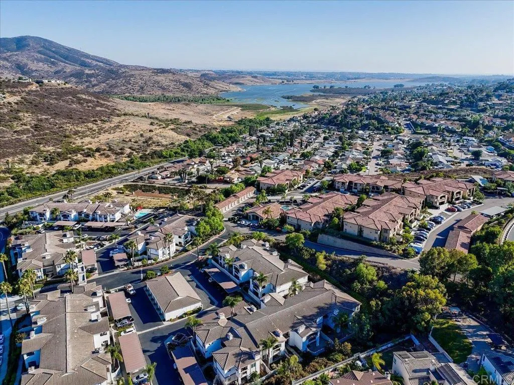https://cdn.realtyfeed.com/cdn/127/306493422/843abb660f4b9dd7825e523577bab601.webp