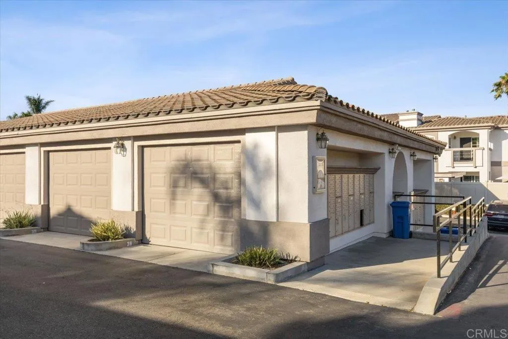 https://cdn.realtyfeed.com/cdn/127/306493422/ca8deb12bed3f14c976b208761341ea0.webp