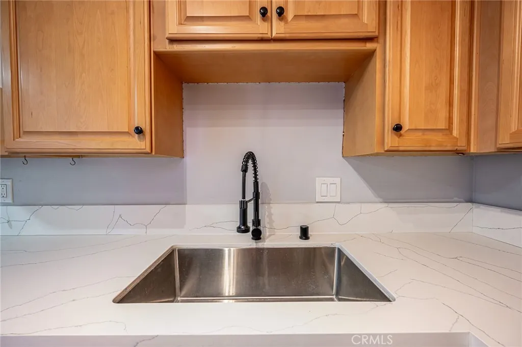 Photo #5: SR25158456 Listing 