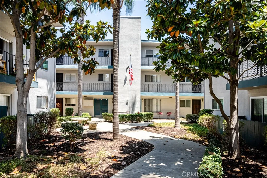 https://cdn.realtyfeed.com/cdn/127/306493432/d46491f3e2125df9d182c79c8466d128.webp