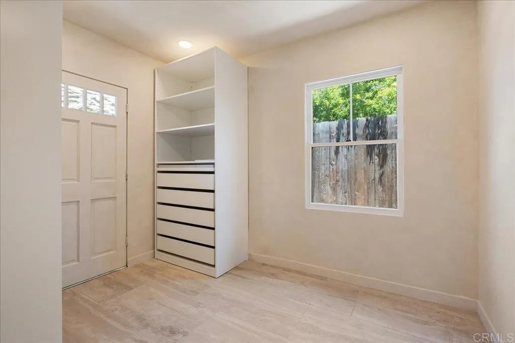 https://cdn.realtyfeed.com/cdn/127/306493543/2d34d2e3cb493ca55a1f9270d64bd52b.webp