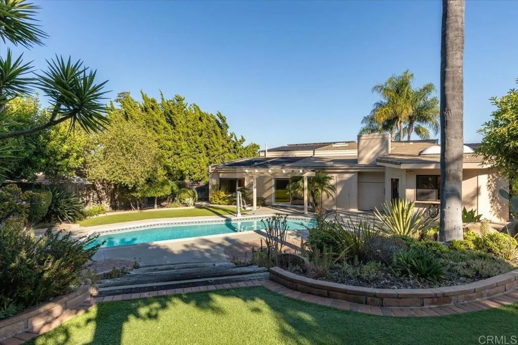 https://cdn.realtyfeed.com/cdn/127/306493612/1018d107af0d516d7269eb1797af24c4.webp