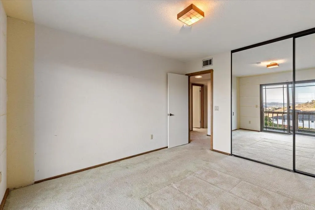 https://cdn.realtyfeed.com/cdn/127/306493612/fa420bcdbd9bc8fb5c4b9d5d459e70d4.webp