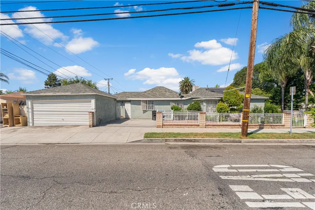 556 Harps Street, San Fernando, CA 91340 - Photo 5 of 12, San Fernando, CA