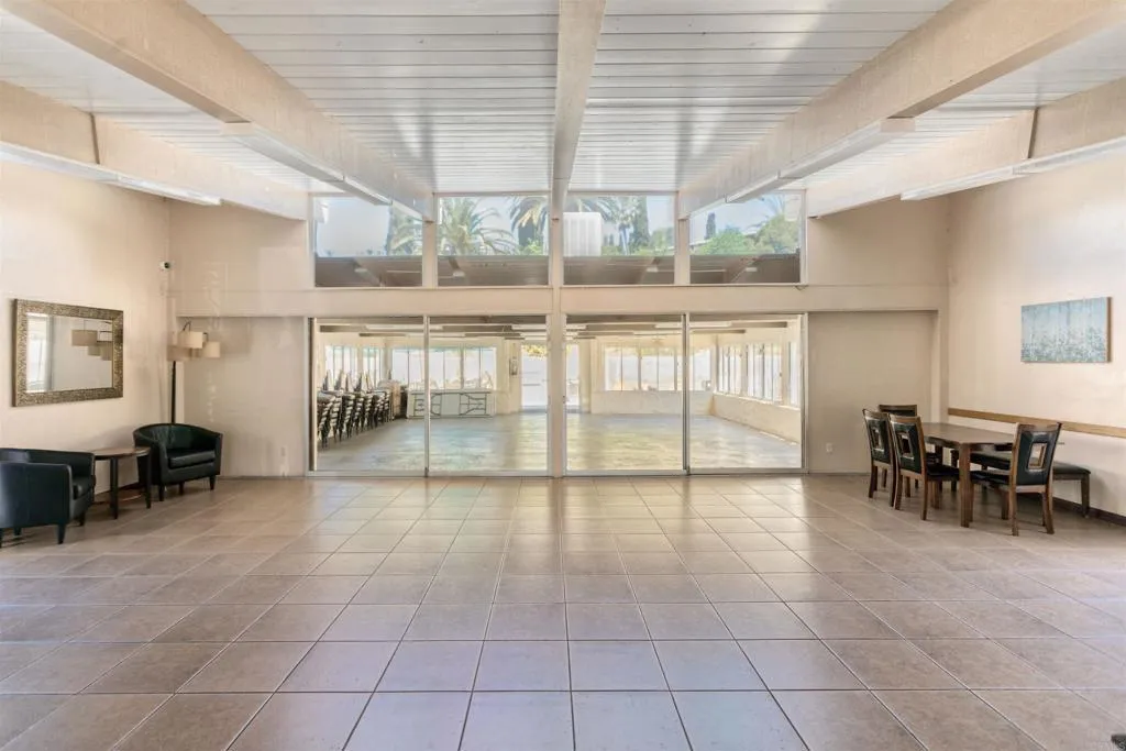 https://cdn.realtyfeed.com/cdn/127/306493794/3fe916d36eb4b0ffe1716a9b3bb03e5c.webp