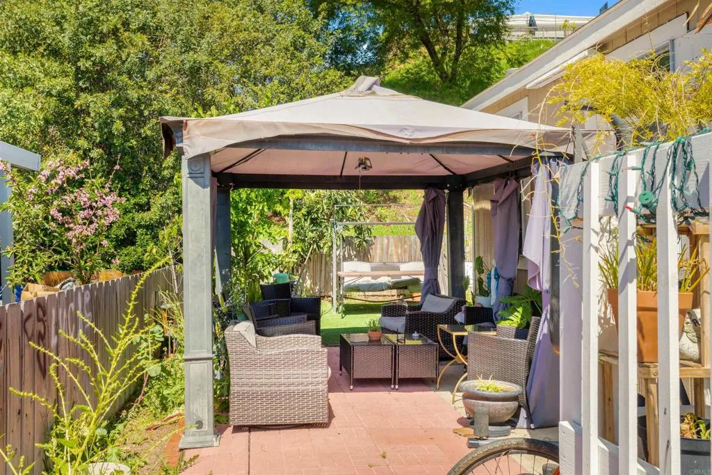 https://cdn.realtyfeed.com/cdn/127/306493794/9214efb1ddf5bb62dd1dd0a99e06e33f.webp