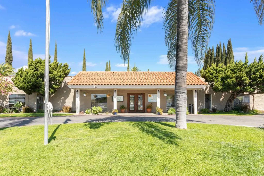 https://cdn.realtyfeed.com/cdn/127/306493794/b7f859b3077893333a7b1a0c3c844f68.webp