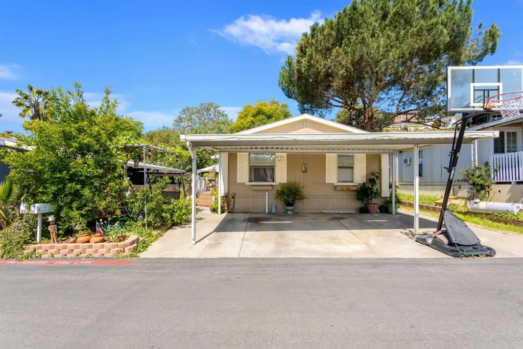 https://cdn.realtyfeed.com/cdn/127/306493794/bcfeb8cfa0488e3797886f75b077814e.webp