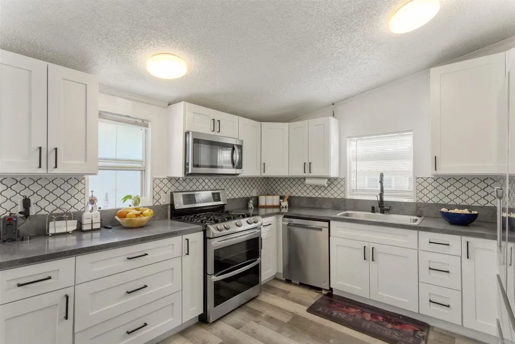 https://cdn.realtyfeed.com/cdn/127/306493794/c87b238b4228d7e6fb88c300af70d69a.webp