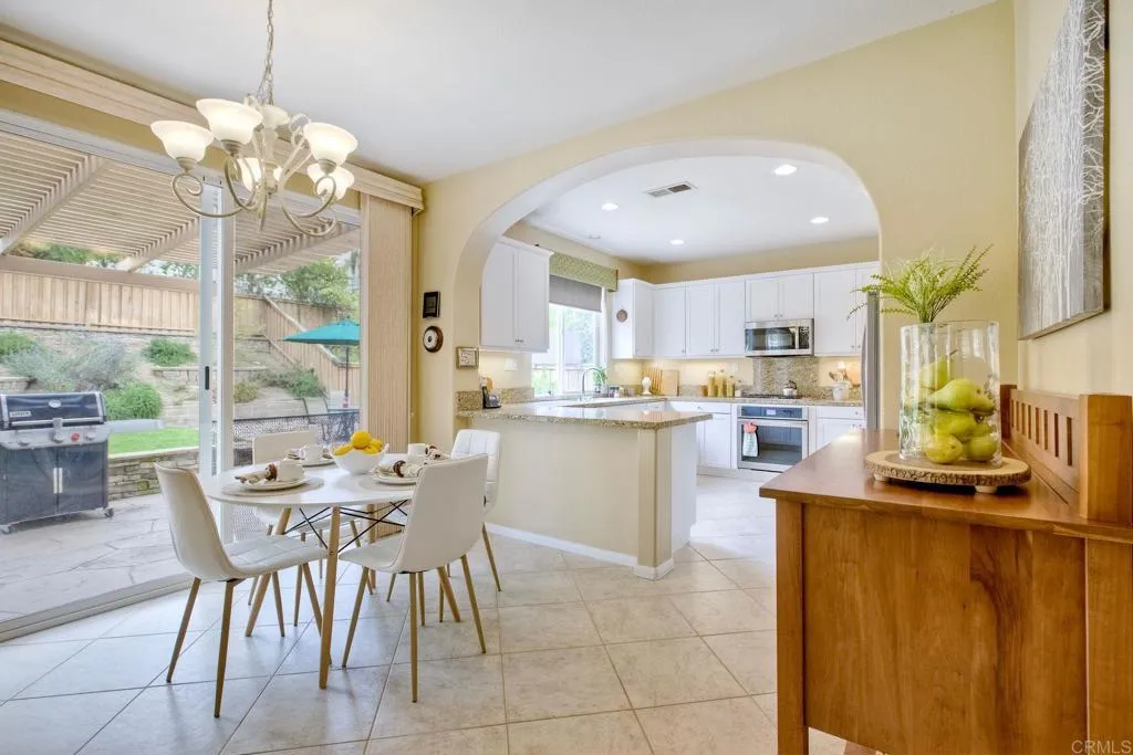 https://cdn.realtyfeed.com/cdn/127/306493874/6636b42b5a33af33678fc74431f63bf8.webp