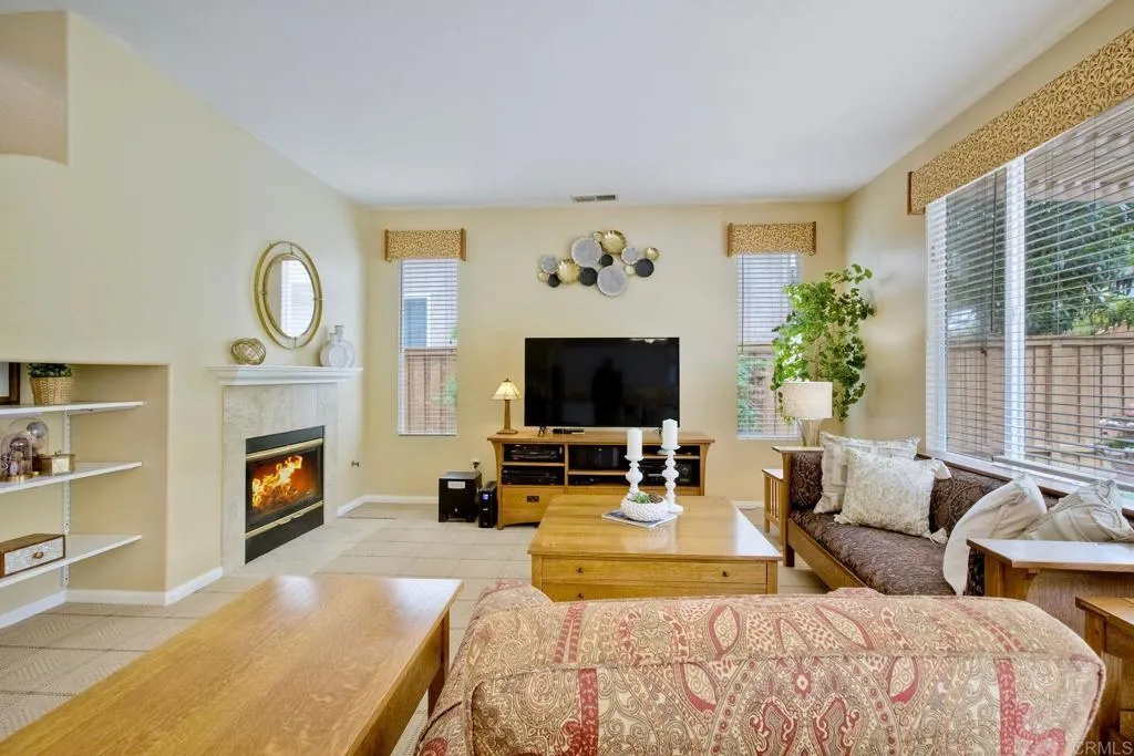 https://cdn.realtyfeed.com/cdn/127/306493874/ca78c12f730f81b5d78a2c4399200c73.webp