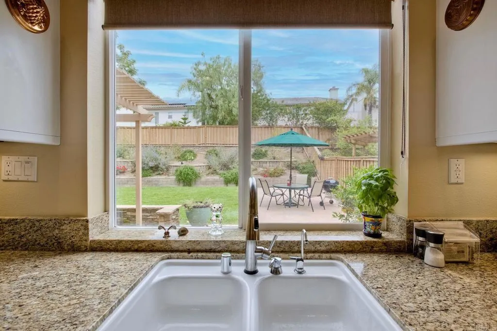 https://cdn.realtyfeed.com/cdn/127/306493874/f24a8fd2f5d426c8aba7259935363369.webp