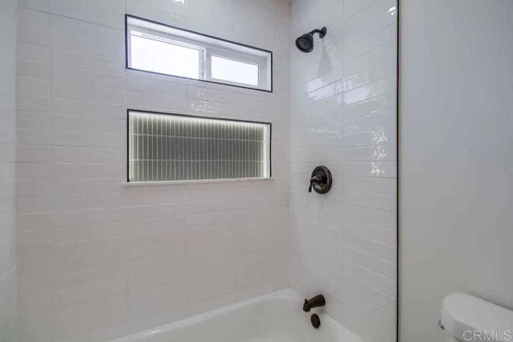 https://cdn.realtyfeed.com/cdn/127/306493906/8998cccd2bf6d16e6423f1bf87a79cbd.webp