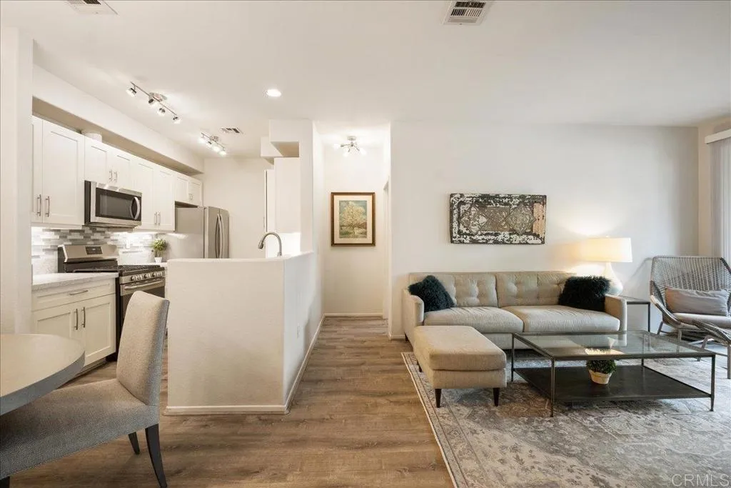 Photo #7: PTP2505368 Listing: Photo #7
