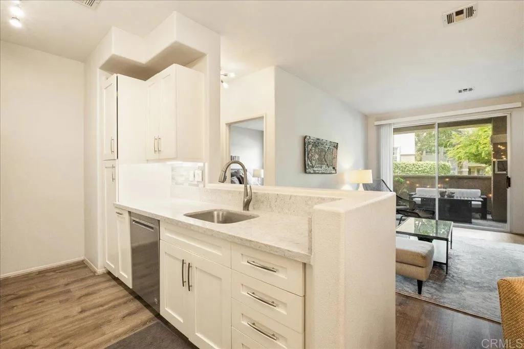 Photo #4: PTP2505368 Listing 